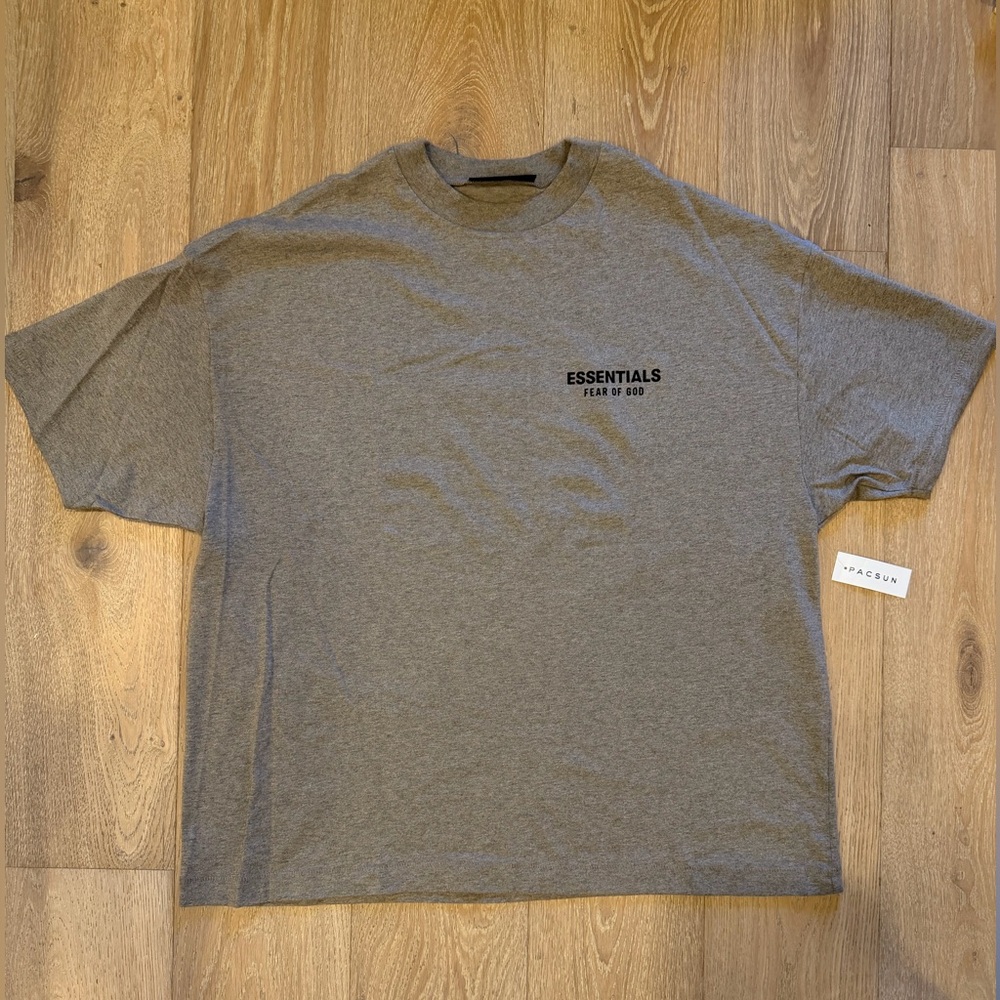 Fear of God Essentials Men’s Medium T-Shirt